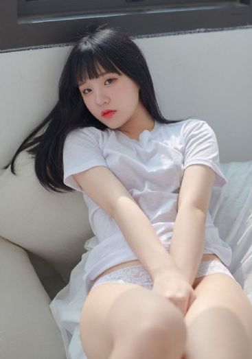 少妇把腿扒开我添69式_高清国产国语三级